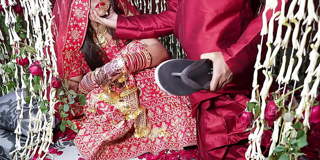 Enjoy Free Streaming Indian Marriage Honeymoon Xxx In Hindi 14:13 xxx Sex Video & Movies