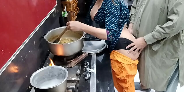 Enjoy Free Streaming Desi Housewife Anal Sex In Kitchen While She Is Cooking 6:54 xxx Sex Video & Movies