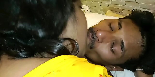 Enjoy Free Streaming Hot Beautiful Bhabhi Long Kissing And Wet Pussy Fucking! Real Sex 15:02 xxx Sex Video & Movies