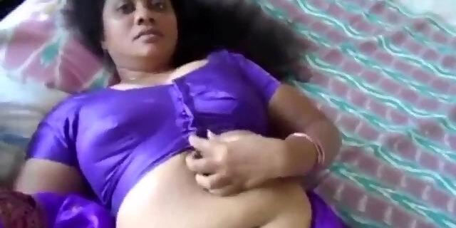 Enjoy Free Streaming Desi Aunty 6:29 xxx Sex Video & Movies