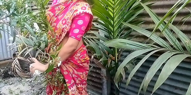 Enjoy Free Streaming Bengali Desi Bhabhi Outdoor Chudai Devar Ke Saath Red Saree Main 8:50 xxx Sex Video & Movies